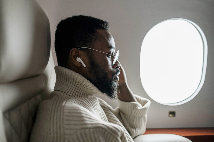 “I Loved Every Moment Of That”: Plane Bursts Into Laughter And Applause After Captain Puts An Entitled Passenger In Her Place “I Loved Every Moment Of That”: Plane Bursts Into Laughter And Applause After Captain Puts An Entitled Passenger In Her Place