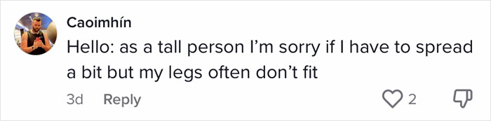 Travel Blogger Criticizes Passengers Who Don't Observe Her Unwritten 'Plane Etiquette Rules', Stirs Discussion Online