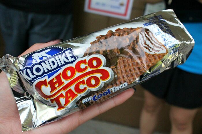 Person Asks "What Was Discontinued, But You Miss Like Hell And You Wish Came Back?", And 30 Folks Deliver