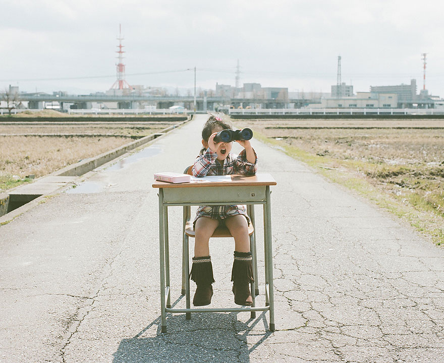 Japanese Photographer Takes Cutest Pictures Of His 4-Year-Old Daughter