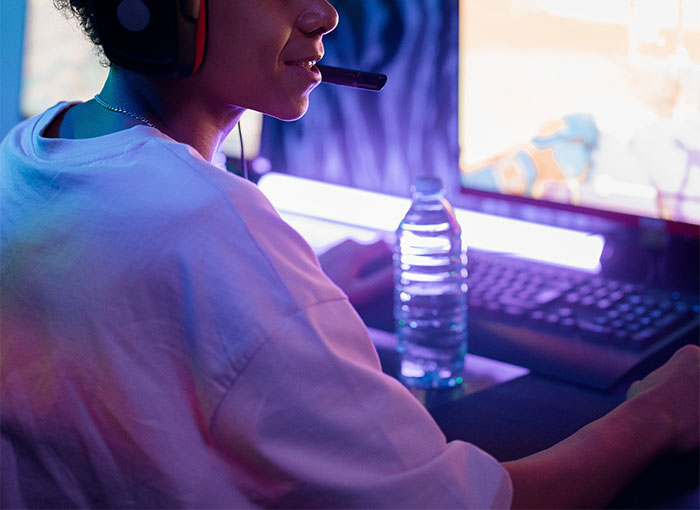 “She Exploded In A Rage”: PC Guru Is Left Dealing With Karen Over Her Son’s $2,000 Birthday Gift, Until Her Husband Gets Involved “She Exploded In A Rage”: PC Guru Is Left Dealing With Karen Over Her Son’s $2,000 Birthday Gift, Until Her Husband Gets Involved