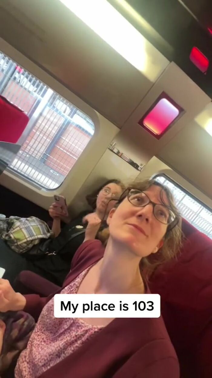 "The Audacity": Passenger Sitting In Seat This Man Has Paid For Tries Suggesting He Sit Elsewhere, He Shuts Her Down "The Audacity": Passenger Sitting In Seat This Man Has Paid For Tries Suggesting He Sit Elsewhere, He Shuts Her Down