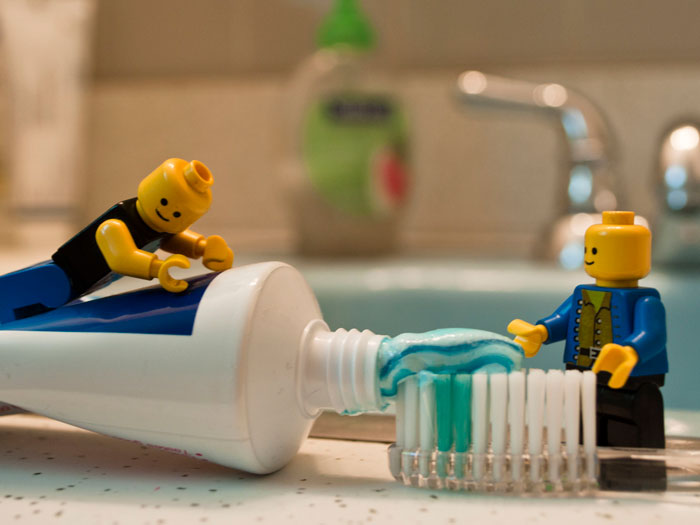 Person Avoids Coworker Who Stinks Of Cigarettes Until She Asks Why She Is Treated Differently, But Is “Crushed” By The Answer