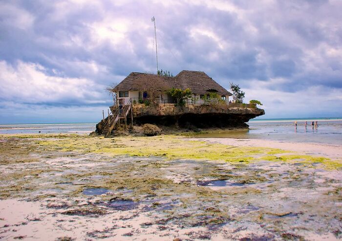 30 Red Flags To Keep An Eye On To Spot A Bad Restaurant, As Shared On This Online Group