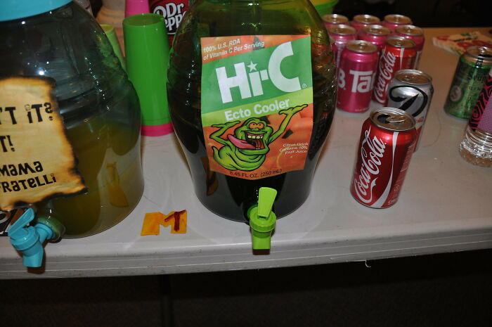 Person Asks "What Was Discontinued, But You Miss Like Hell And You Wish Came Back?", And 30 Folks Deliver