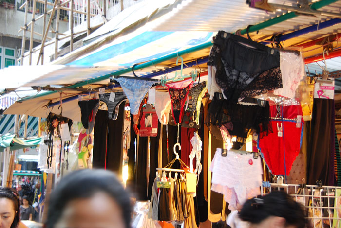 Woman Leaves Her Fiance's Birthday Party In Tears As His 16 Y.O. Daughter Played An Offensive Prank On Her Woman Leaves Her Fiance's Birthday Party In Tears As His 16 Y.O. Daughter Played An Offensive Prank On Her