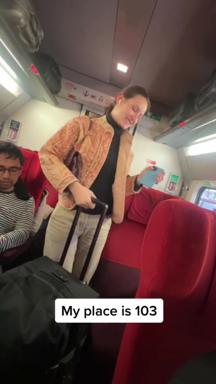 "The Audacity": Passenger Sitting In Seat This Man Has Paid For Tries Suggesting He Sit Elsewhere, He Shuts Her Down "The Audacity": Passenger Sitting In Seat This Man Has Paid For Tries Suggesting He Sit Elsewhere, He Shuts Her Down