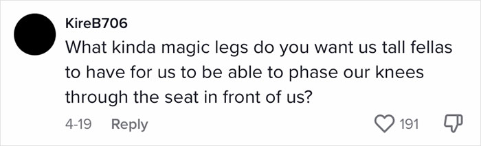 Travel Blogger Criticizes Passengers Who Don't Observe Her Unwritten 'Plane Etiquette Rules', Stirs Discussion Online