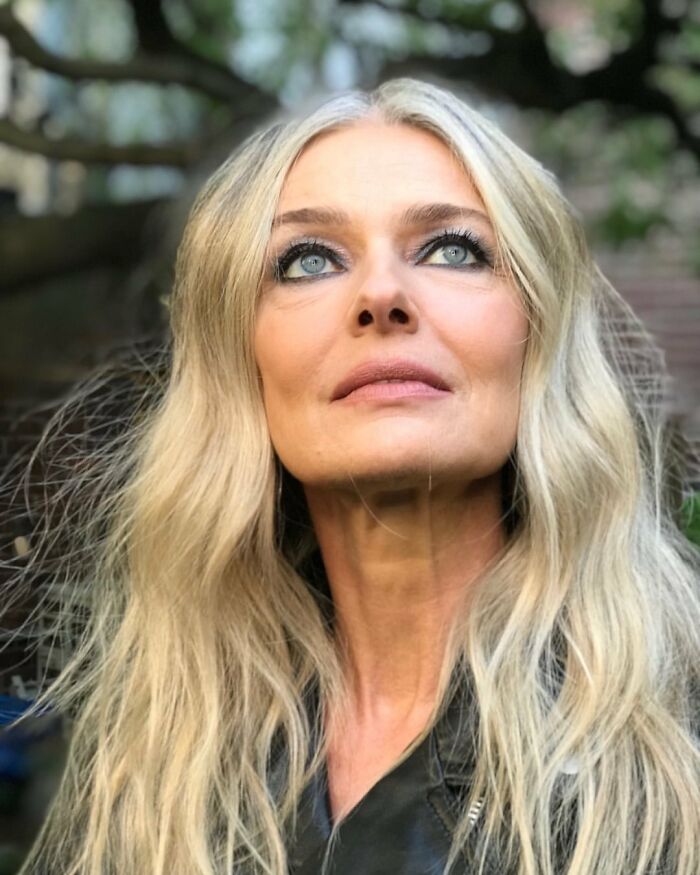 People Are Shaming This 58 Y.O. Supermodel’s Bikini Photos But She Stands Her Ground