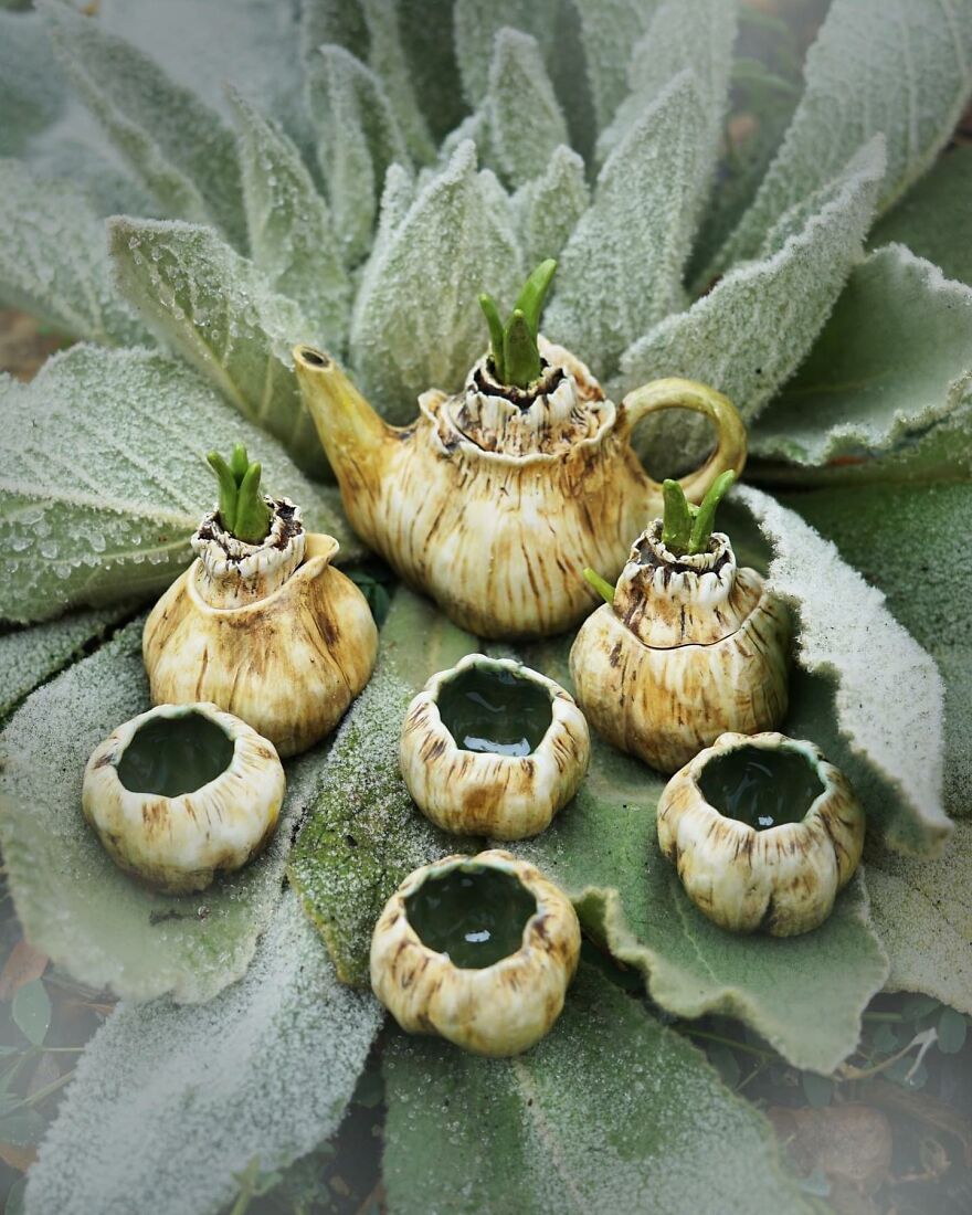 Miniature Spring Bulb Tea Set