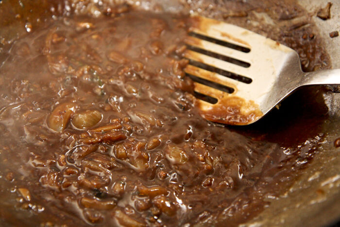 "Make My Stomach Turn Every Time": 35 Non-Americans Roast American Foods They Can't Understand