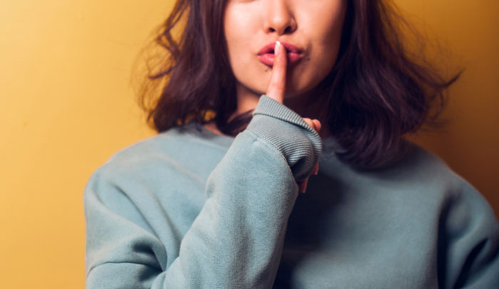 Workplace Drama Arises After Mexican Workers Mistakenly Assume Their New Coworker Doesn't Understand Spanish, Start Badmouthing Her Workplace Drama Arises After Mexican Workers Mistakenly Assume Their New Coworker Doesn't Understand Spanish, Start Badmouthing Her