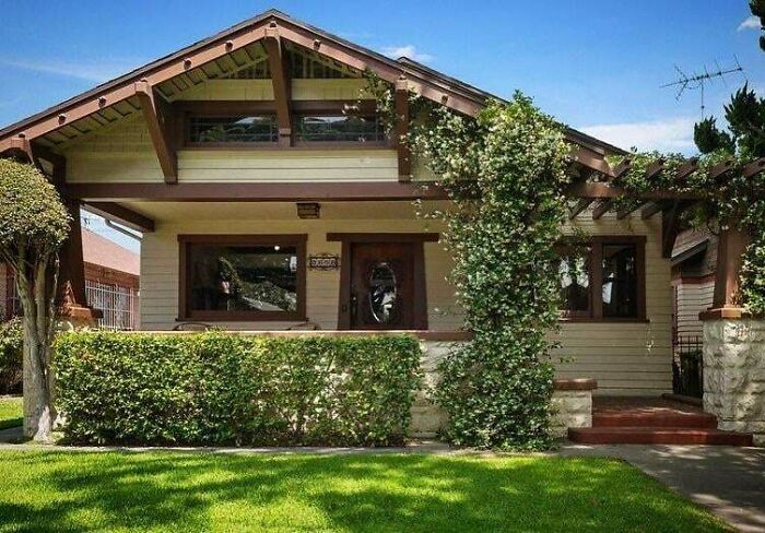First Time Homebuyer. Closed And Got The Keys To This 1915 California Craftsman Bungalow In La. Complete With Batchelder Fireplace