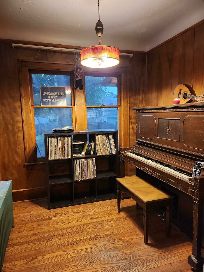 Today We Moved Into Our 1928 Home! Music Nook