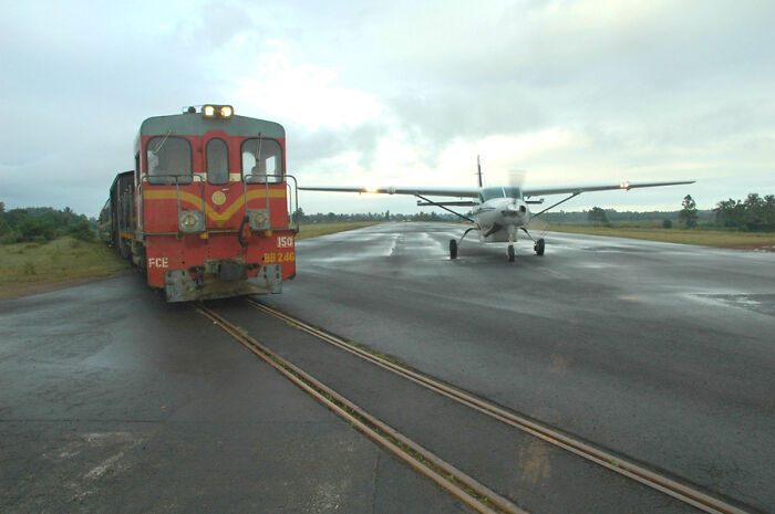 Picture of Gisborne airport with plane and train in New Zealand