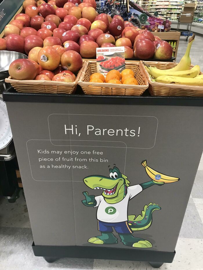 The Publix In My Hometown Gives Out Fruits To Kids For Free