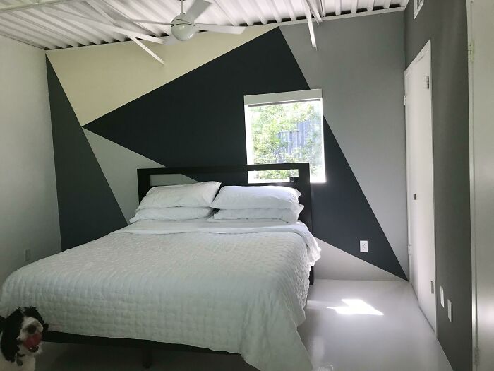 Geometric Wall in the Bedroom 