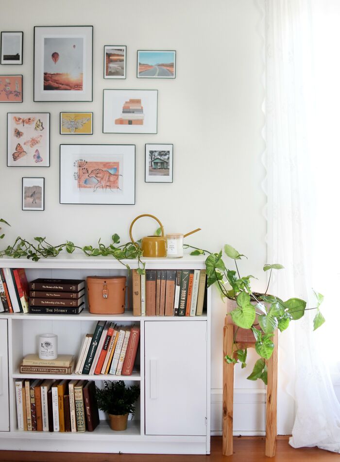 Gallery Wall And Bookshelf Decor