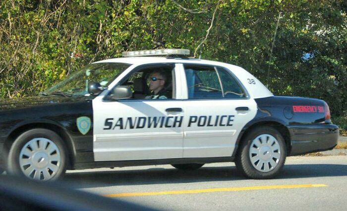 There’s A Town In Massachusetts Called Sandwich And Their Cop Cars Read “Sandwich Police”