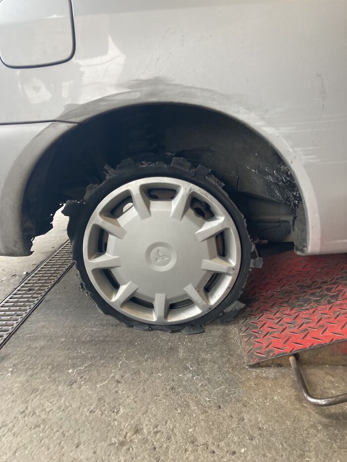 Customer Rolled Into The Air Check Because Their Car Felt Funny. They Were Genuinely Confused Why I Couldn’t Check Their Right Rear