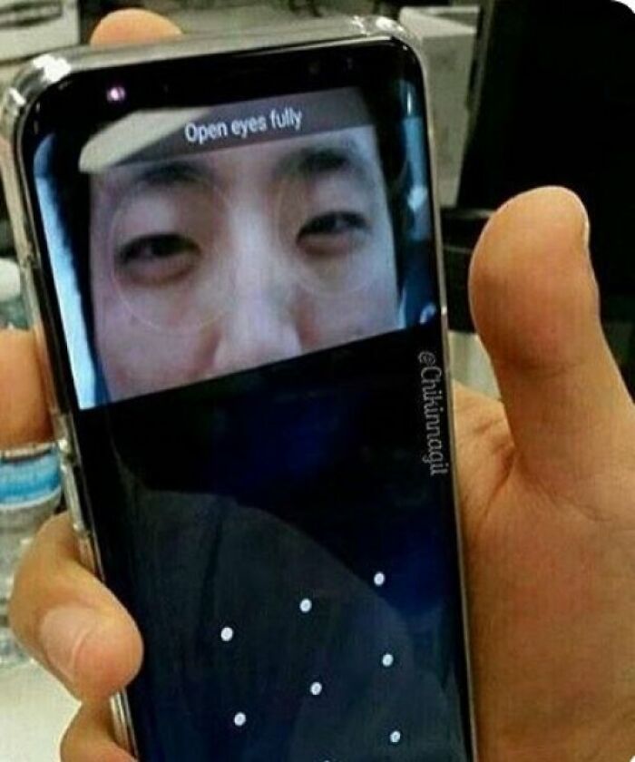 Blursed_camera