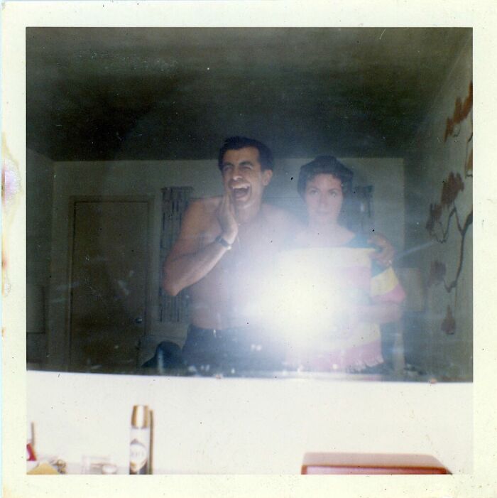Old mirror selfie of a couple 