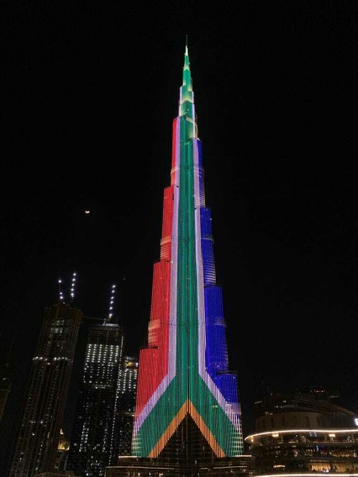 South African Flag Displayed On The Burj Khalifa, For South African Freedom Day