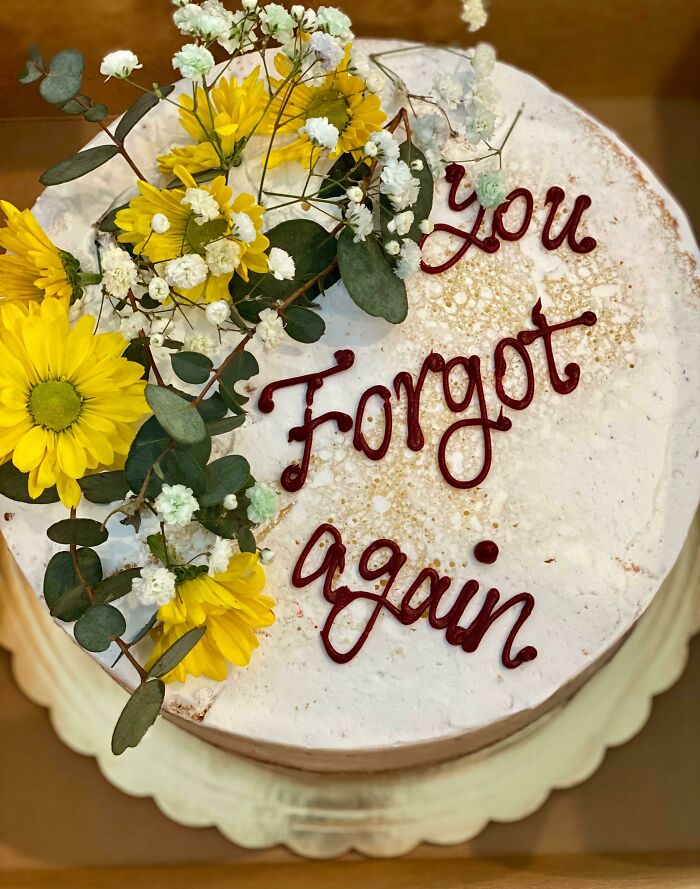 Compré una tarta de ensueño para mi marido en nuestro aniversario