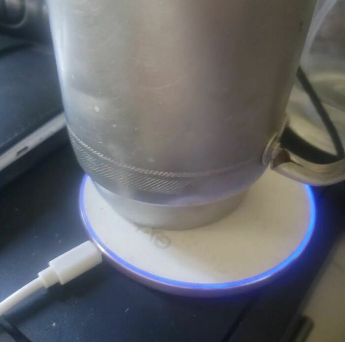My Wireless Charger Charges My Aluminium Mug