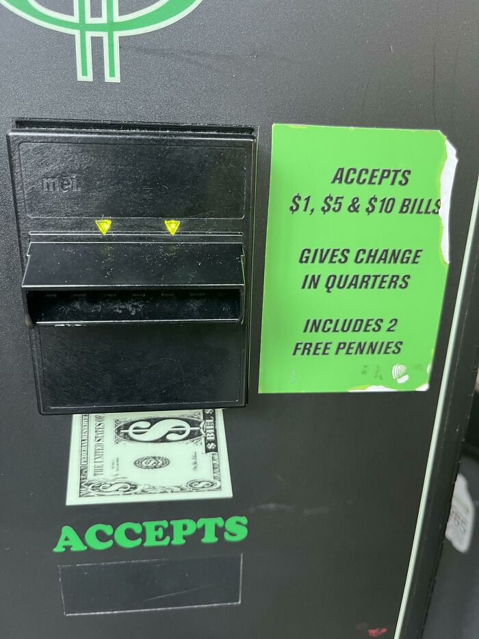 This Change Machine Gives More Money Than I Put In