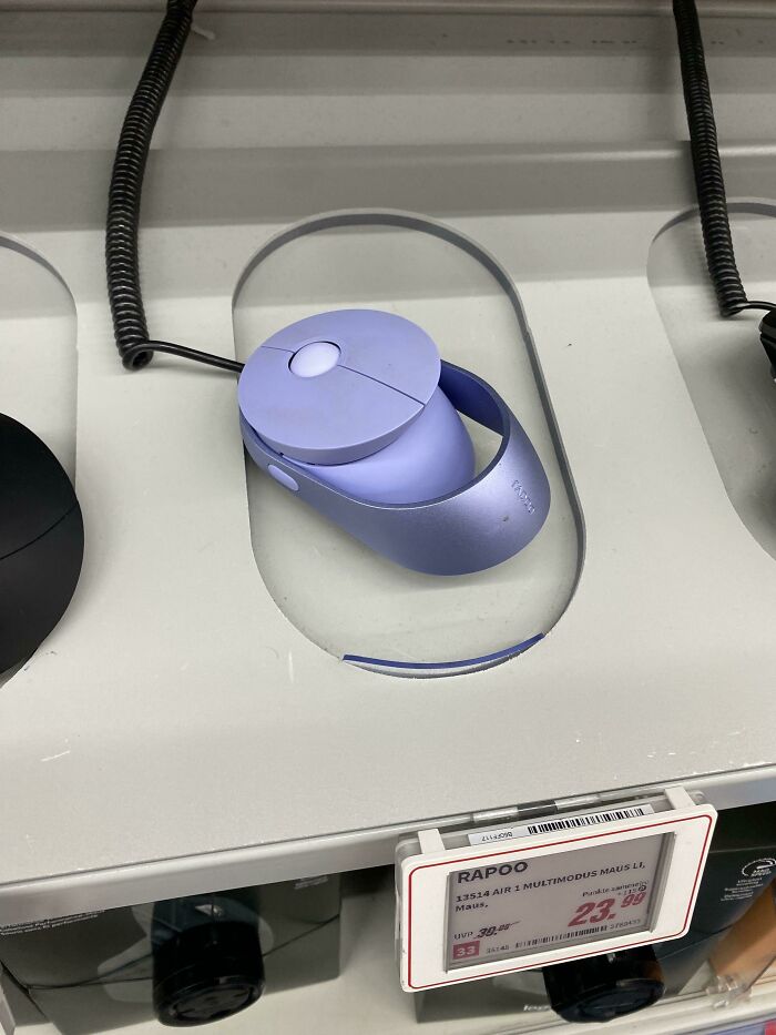 Who Designed This Mouse? I Tried It And It Is As Uncomfortable Ad It Looks