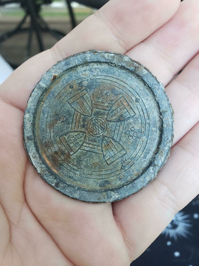 My Boyfriend Found This In His Backyard. It Appears To Be A Medal Of Some Sort? There's Nothing On The Back Of It