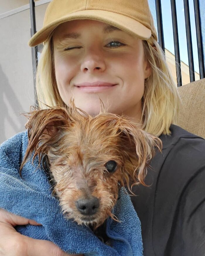 Kristen Bell With Triscuit