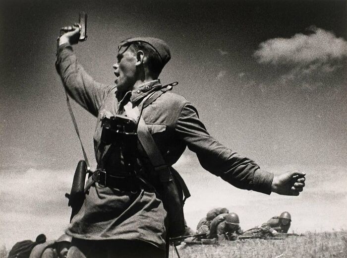 "Kombat" By Max Alpert: A Soviet Officer Leads His Men In A Counterattack Against German Lines In Ukraine, 12 July 1942. The Officer In Question, Alexey Yeryomenko, Was Killed Soon After This Picture Was Taken