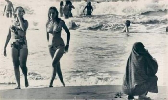 Iran Beaches In The 70s Also For Fashion Trends Of History Follow
