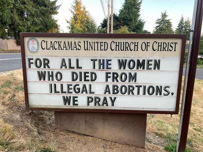 Por todas las mujeres que murieron por abortos ilegales, oremos