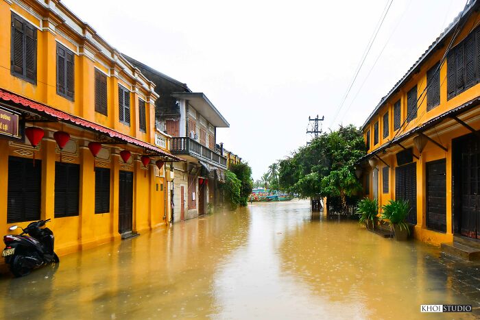 I Travelled To Hoi An, Vietnam, And Took Pictures To Show What People’s Life Looks Like During Flood Season