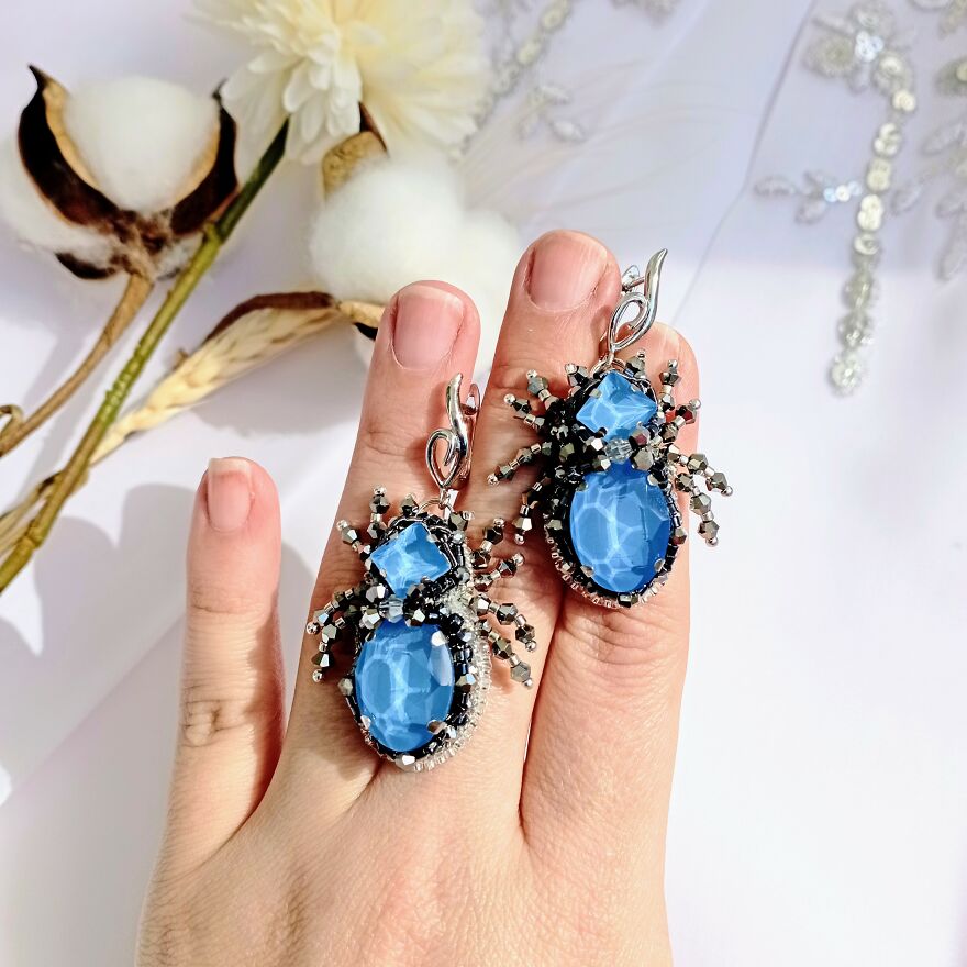 My First Beaded Spiders🕷 (4 Pics)