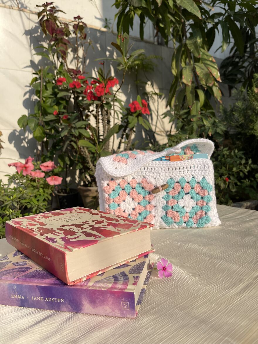 Hey Everyone! Look At This Crochet Book Case I Made Hey Everyone! Look At This Crochet Book Case I Made