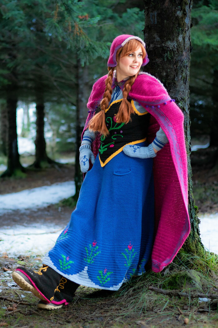 This Anna Cosplay Changed My Life In So Many Incredible Ways - And It Has Pockets!