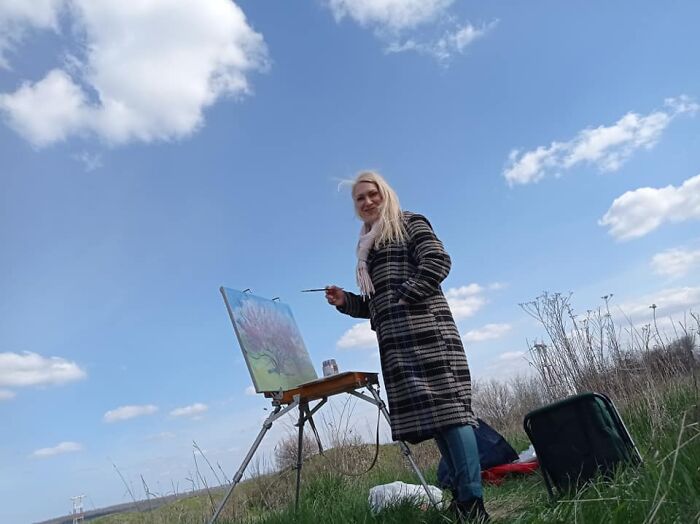 We Decided To Paint Outside For The First Time This Spring In A Front-Line Town In Ukraine We Decided To Paint Outside For The First Time This Spring In A Front-Line Town In Ukraine
