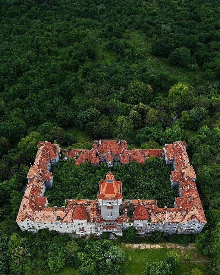 Hajmasker Castle Hungary, Abandoned