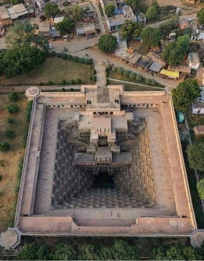 Built In The Abhaneri Village Of Rajasthan, India, It Is More 1,000 Years Old And Is 100 Feet Deep With 13 Floors And 3,500 Symmetrically Placed Thin Steps!