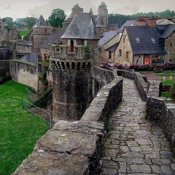 Castle Rampart, Fougeres, France. Wonderful Castles In The World