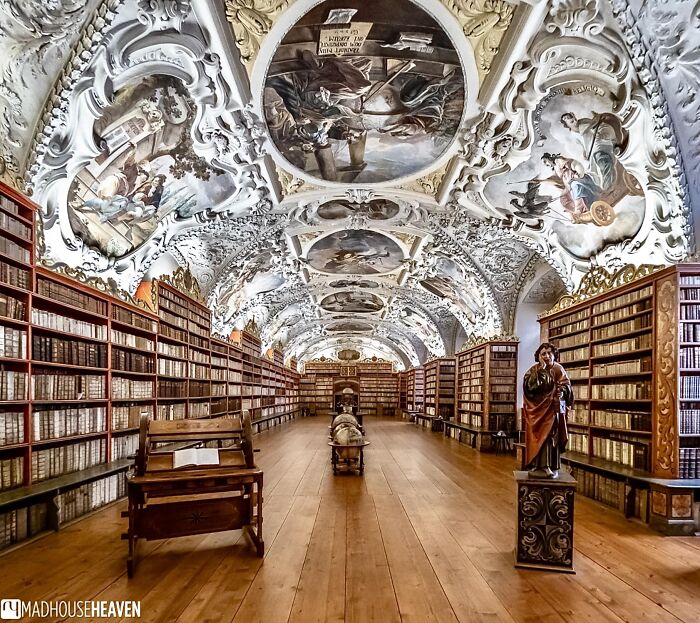 Library Of Strahov Monastery - Theological Hall, Completed In 1679, Prague, Czech Republic