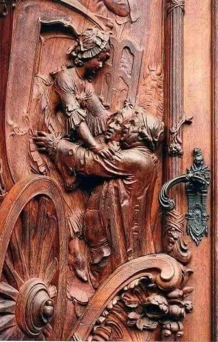 Carved Door In Florence - Italy