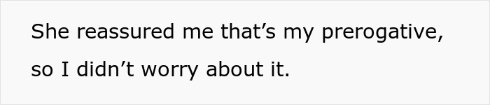“She Reiterated That I Was Entitled To Recline My Seat”: Guy Asks For Flight Attendant’s Backup After Being Criticized By The Passenger Behind Him