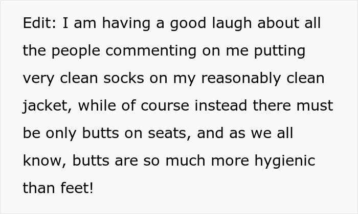Woman On An Almost Empty Train Gets Labeled A Jerk By A Man For Refusing To Move Her Stuff So He Could Sit Next To Her For The Second Time Woman On An Almost Empty Train Gets Labeled A Jerk By A Man For Refusing To Move Her Stuff So He Could Sit Next To Her For The Second Time