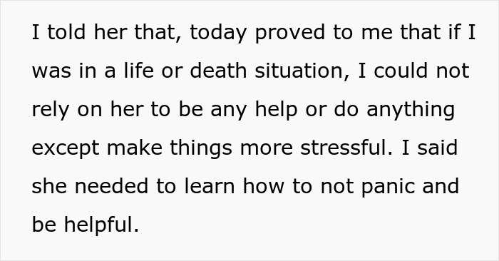 "She Has The Survival Instinct Of A Panda Raised In Captivity": Guy Reprimands Fiancée After She Panics In A Dangerous Situation "She Has The Survival Instinct Of A Panda Raised In Captivity": Guy Reprimands Fiancée After She Panics In A Dangerous Situation