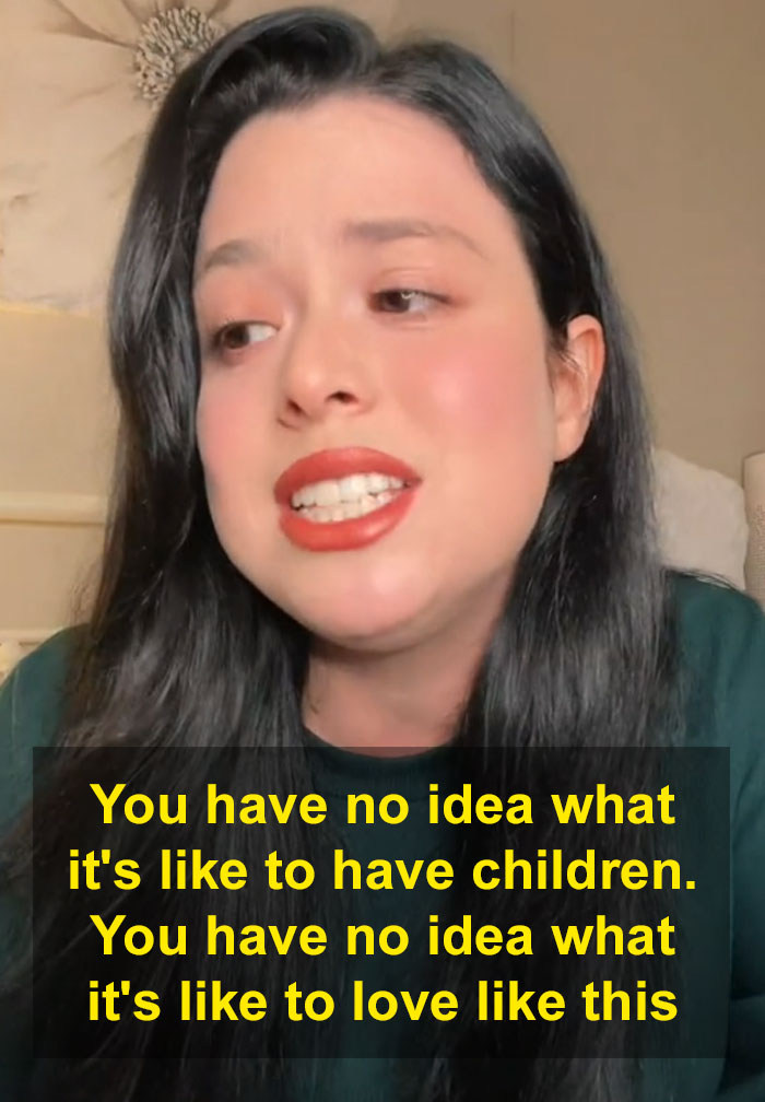 Entitled Mom Breaks Into Hysterics After Child-Free Coworker Refuses To Give Up Her Holiday, The Internet Applauds Entitled Mom Breaks Into Hysterics After Child-Free Coworker Refuses To Give Up Her Holiday, The Internet Applauds